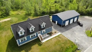 Large garage pole barn by Stately Post Frame in Clarence, NY.