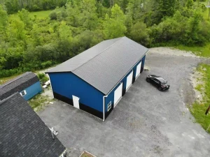 Large garage pole barn by Stately Post Frame in Clarence, NY.