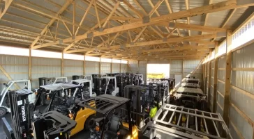 Commercial warehouse for fork lift storage in Buffalo, NY constructed by Stately Post Frame.