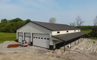 Extra large pole barn garage by Stately Builders in Lockport, NY.
