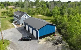 Large garage pole barn by Stately Post Frame in Clarence, NY.