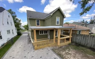 Covered deck by Stately General Contracting in Buffalo, NY.